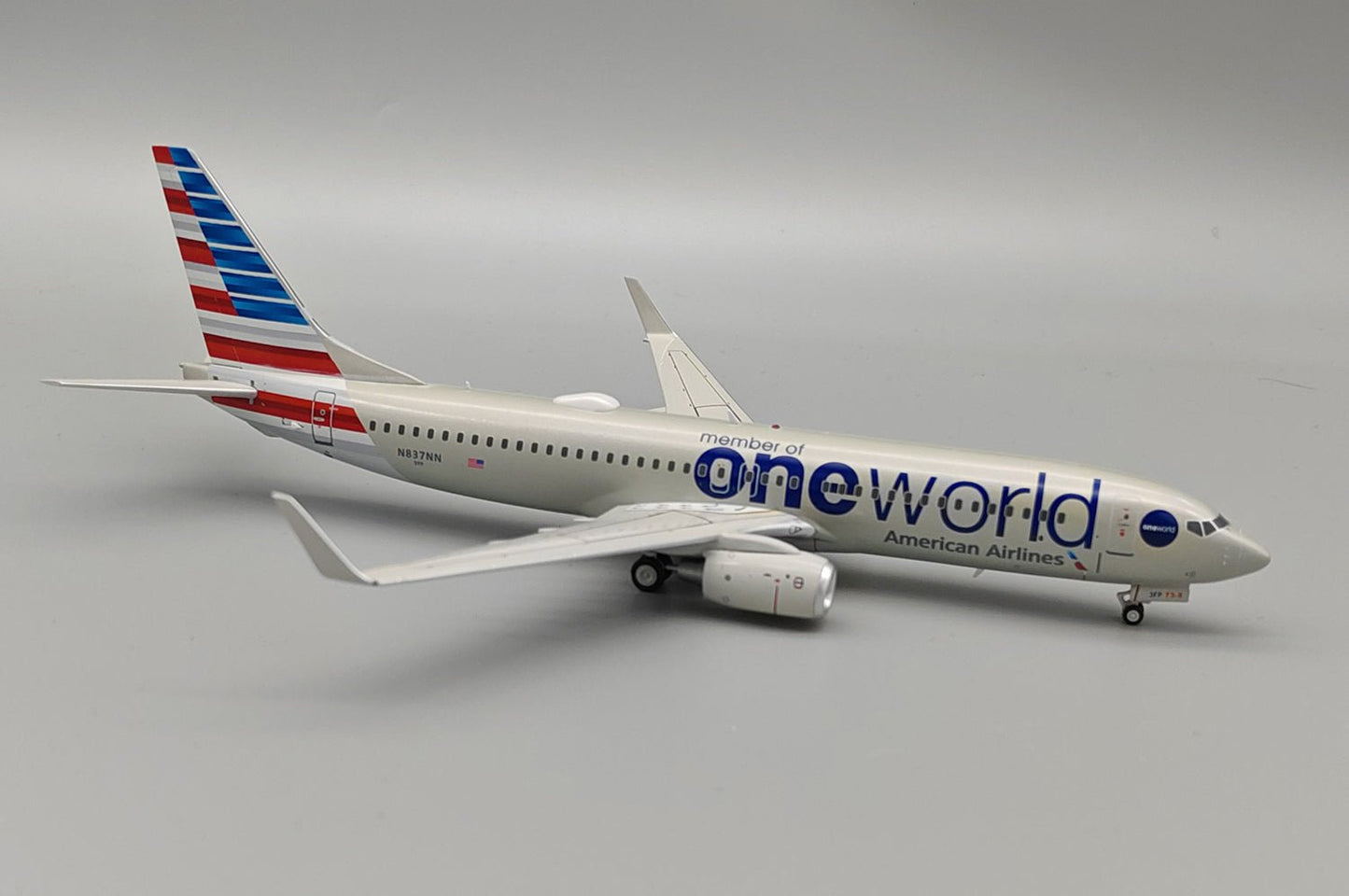 InFlight200 IF738AA0224 Oneworld (American Airlines) Boeing 737 - 823 N837NN