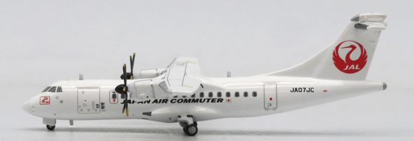 JC Wings EW4AT4003 1:400 Japan Air Commuter ATR42 - 600 Reg: JA07JC