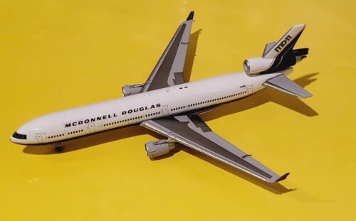 JC Wings LH4077 1:400 House Colors MD - 11
