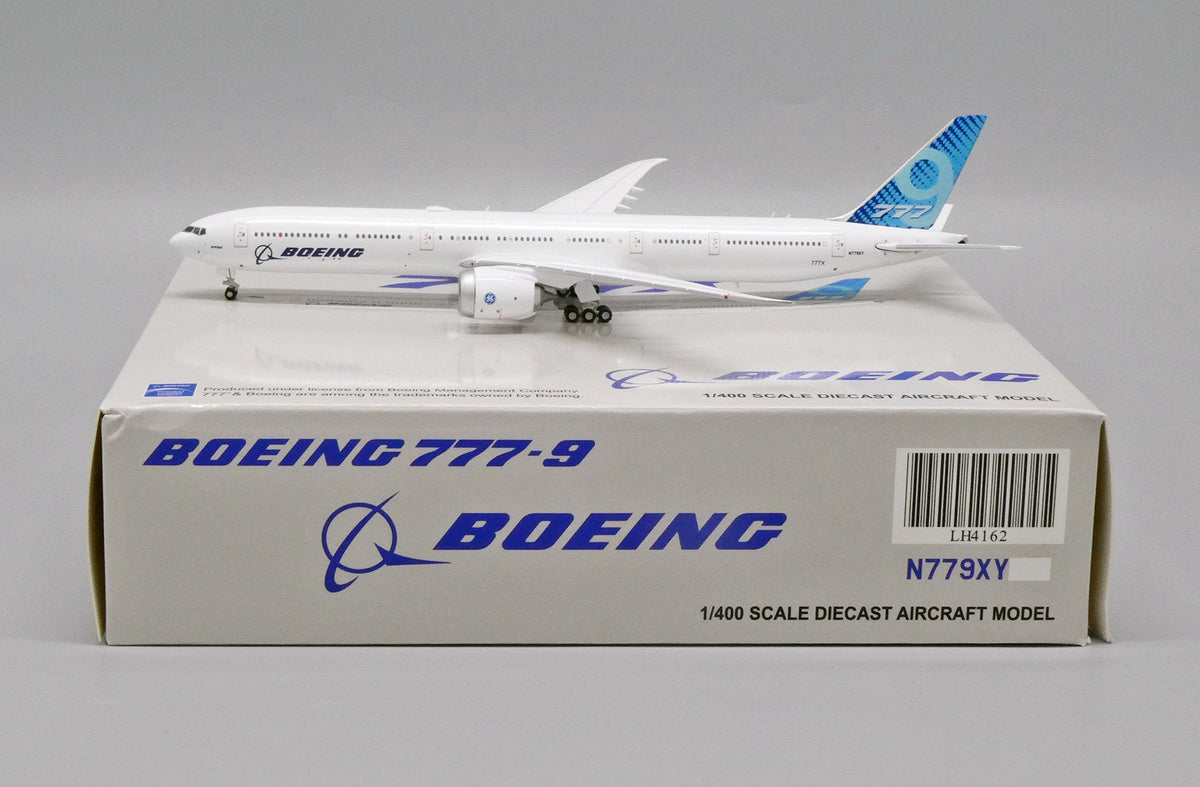 JC Wings LH4162 1:400 Boeing 777X (777 - 9) Boeing Company House Colors N779XX