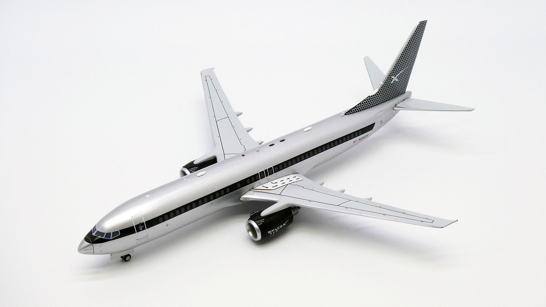 JC Wings XX20558 1:200 SpaceX Boeing 737-800 Reg: N154TS – MTS