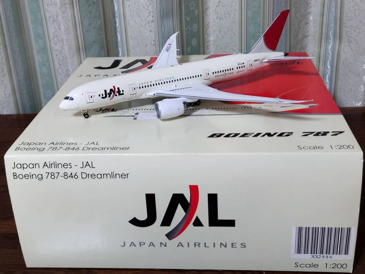 JC Wings XX2886 1:200 JAL Boeing 787 - 800 JA822J