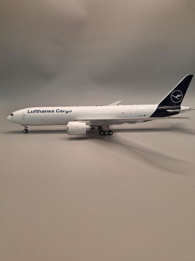 JFox JF - 777 - 2 - 008 1:200 Lufthansa Cargo Boeing 777 - F D - ALFJ