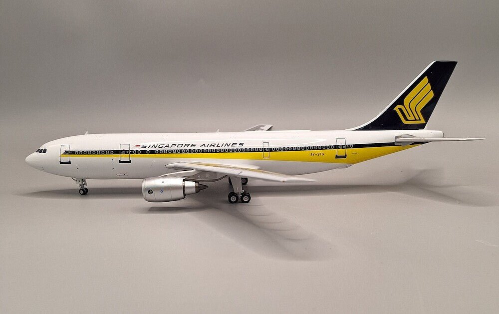 JFox JF - A300 - 003 1:200 A300B4 - 204 Singapore Airlines 9V - STG