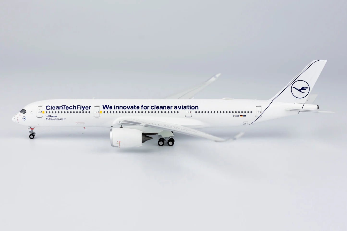 NG 39040 1:400 Lufthansa Airbus A350 - 900 D - AIVD "Cleantechflyer"