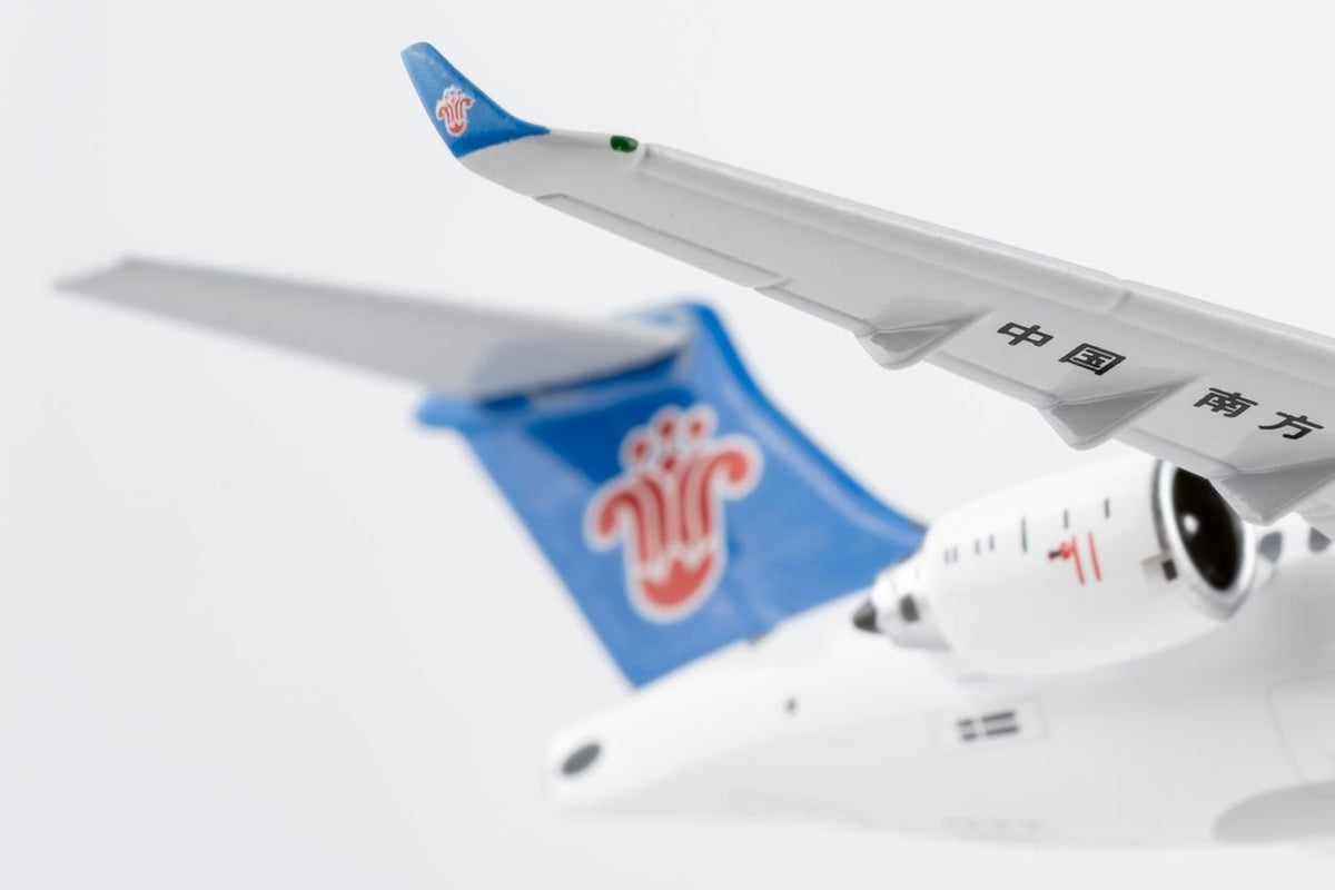 NG Models 24188 1:400 China Southern Airlines C909 B - 658K