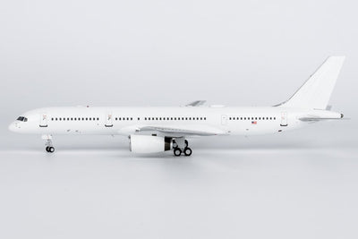 NG Models 42043 1:200 USA - Air Force C - 32B (757 - 200) 00 - 9001
