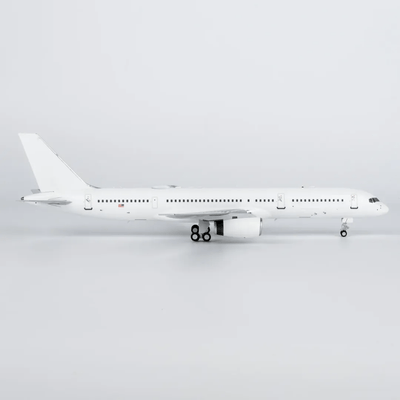 NG Models 42045 1:200 USA - Air Force C - 32B (757 - 200) 02 - 4452
