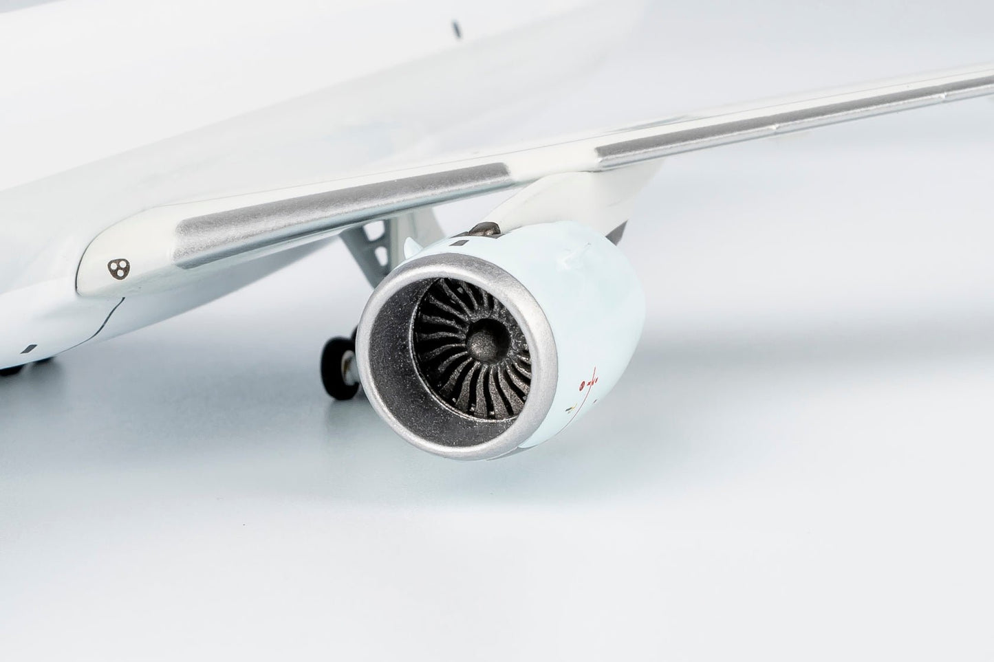 NG Models 46002 1:400 Cathay Cargo A350F