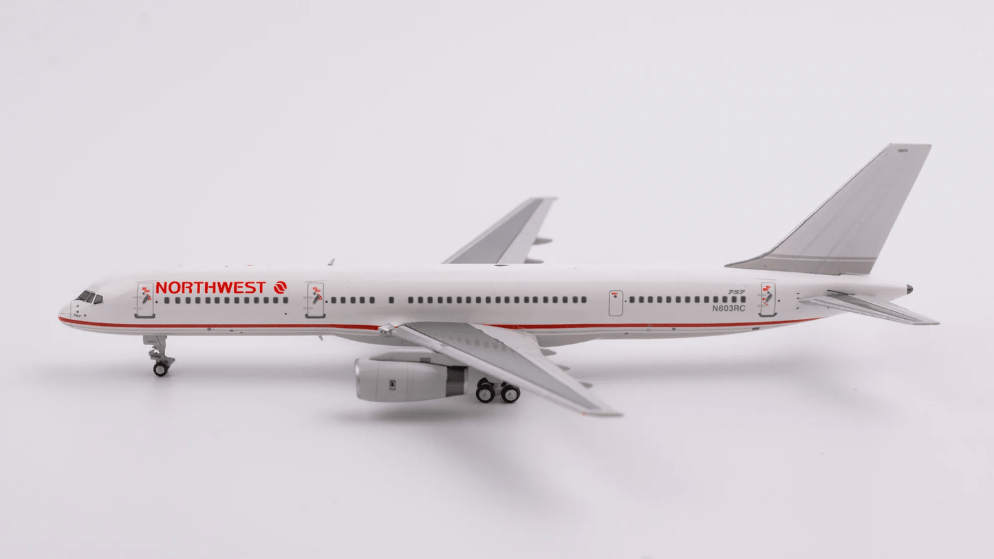 NG Models 53031 1:400 Northwest Airlines 757 - 200 N603RC (Republic scheme)