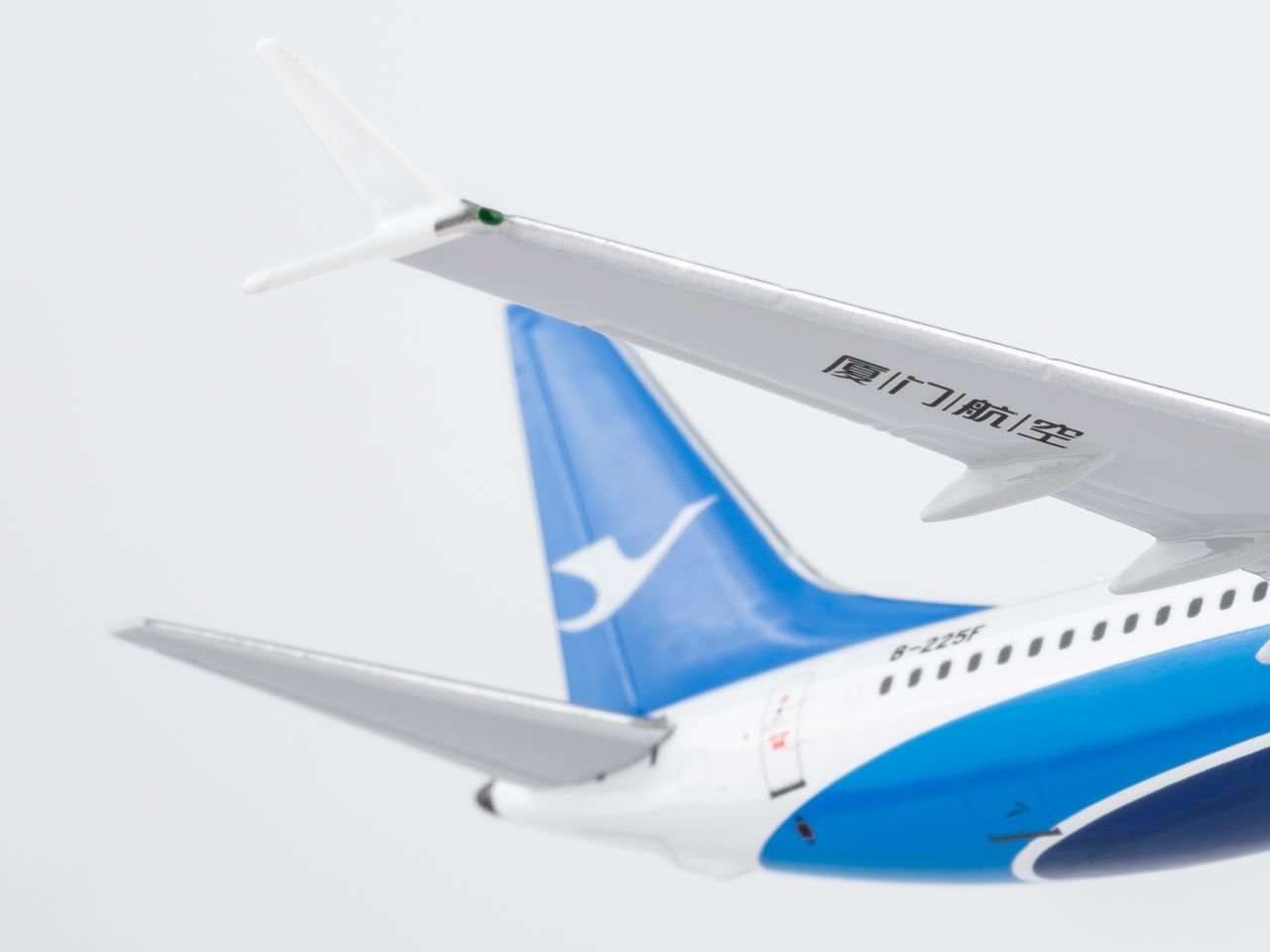 NG Models 64152 1:400 Xiamen Airlines 737 MAX 8 B - 225F (Xiamen Airlines' first Boeing aircraft delivered from China (Zhoushan))