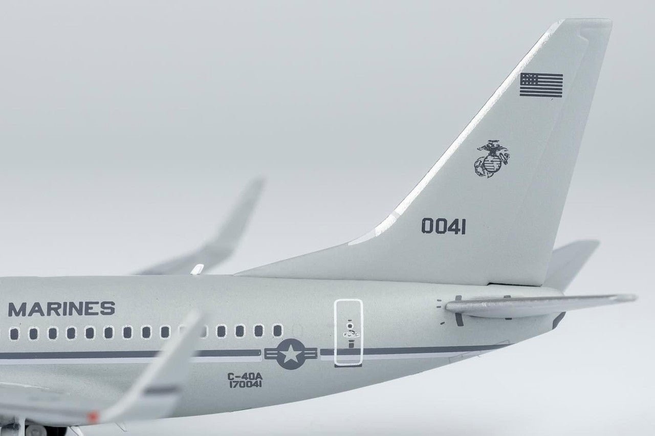 NG Models 77046 1:400 USA - Marines C - 40A Clipper (737 - 7AFC)/w 170041(1st Boeing C - 40A Clipper (BuNo 170041) for the USMC’s VMR - 1 ‘Roadrunners’)