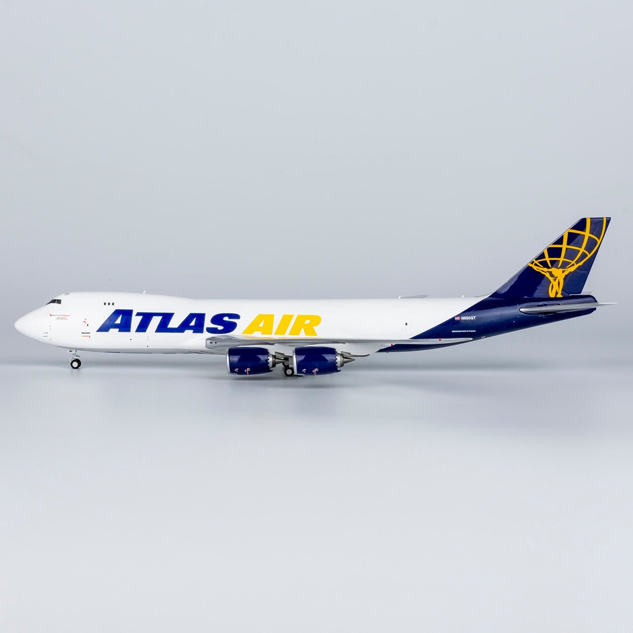 NG Models 78020 1:400 Atlas Air(Qantas Freight) 747 - 8F N850GT (with Qantas Freight sticker)