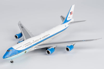 NG Models 78040 1:400 United States - US Air Force (USAF) VC - 25B (747 - 8) 30000 (classics version)
