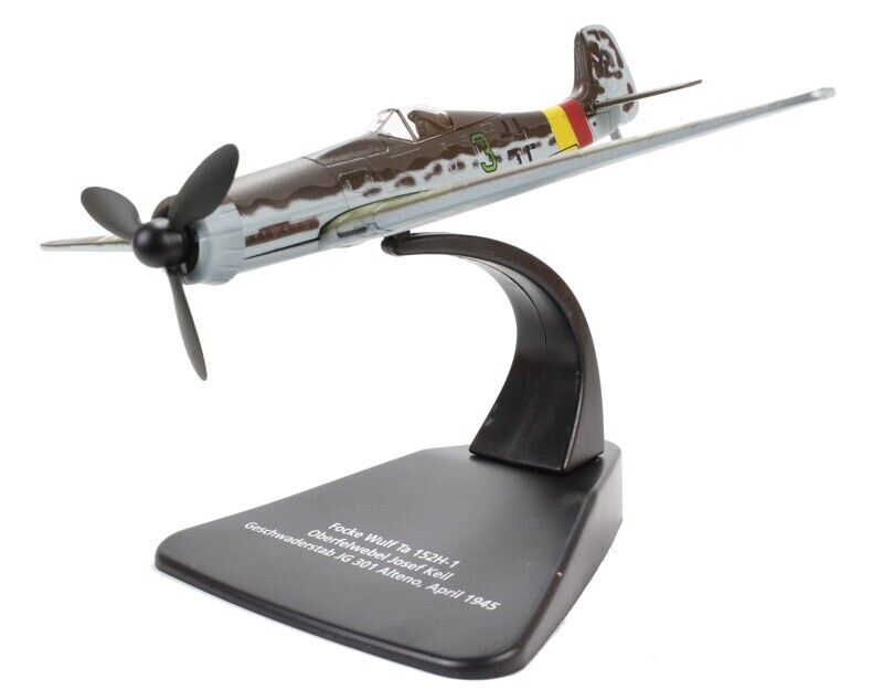 Oxford AC028 1:72 Focke - Wulf Ta - 152 Luftwaffe Stab./JG 301, Josef Keil, Alteno, Germany, April 1945