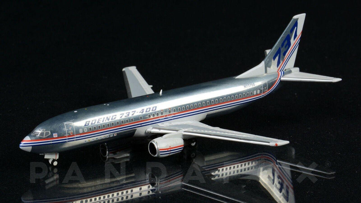 Panda 202106 1:400 House Colors Boeing 737 - 400 N73700