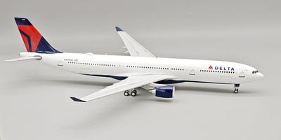 Pre-Order B-Models B-330-DL-809 1:200 Delta Air Lines Airbus A330-323 N809NW