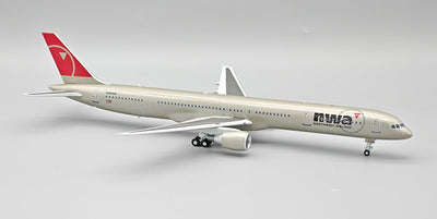 Pre-Order B-Models B-753-NW-592 1:200 Northwest Airlines Boeing 757-351 N592NW