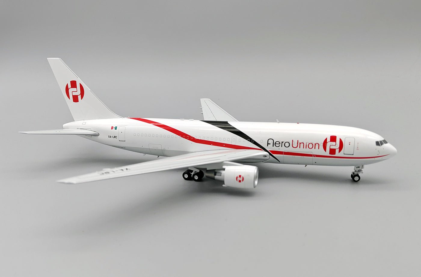 Pre - Order El Aviador EAV - 762 - LRC 1:200 AeroUnion Boeing 767 - 241/ER (BDSF)XA - LRC