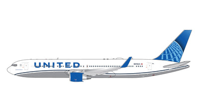 Pre - Order Gemini Jets GJUAL2227 1:400 United Airlines B767 - 300ER N670UA