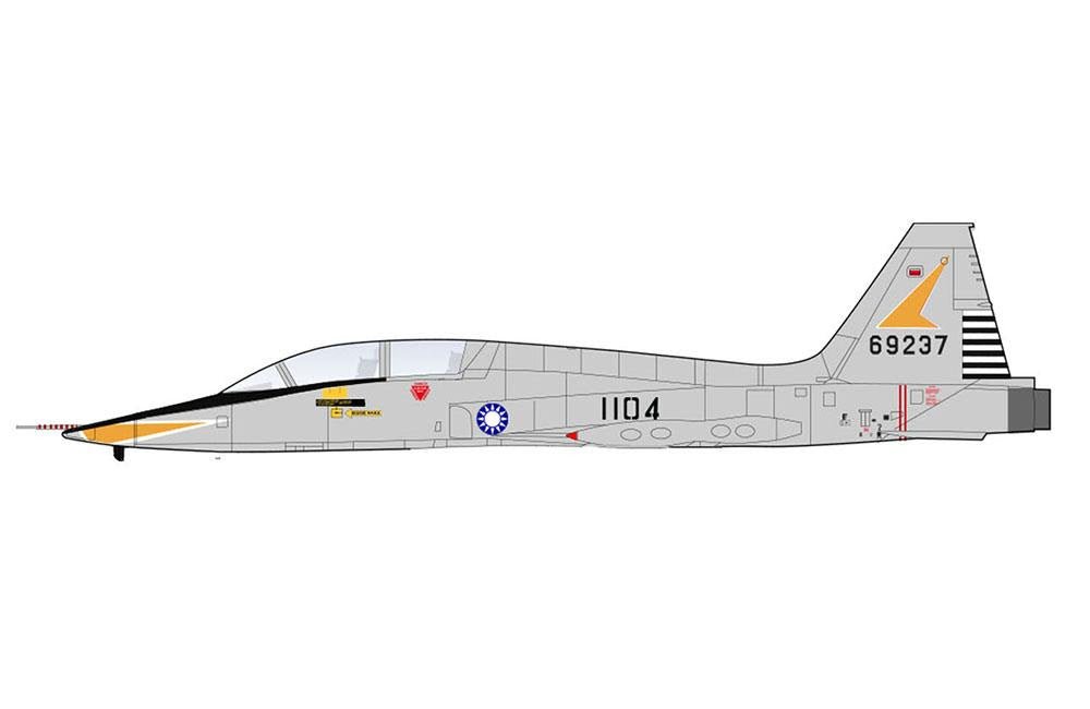 Pre Order Hobby Master HA33002 1:72 F - 5B Freedom Fighter 1104/66 - 9237, ROCAF, 1960s