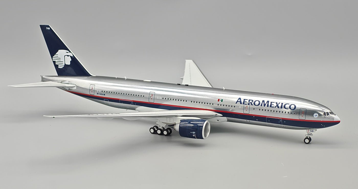 Pre - Order InFlight200 772 - 746P 1:200 AeroMexico Boeing 777 - 2Q8/ER N746AM - LTD 38 MODELS