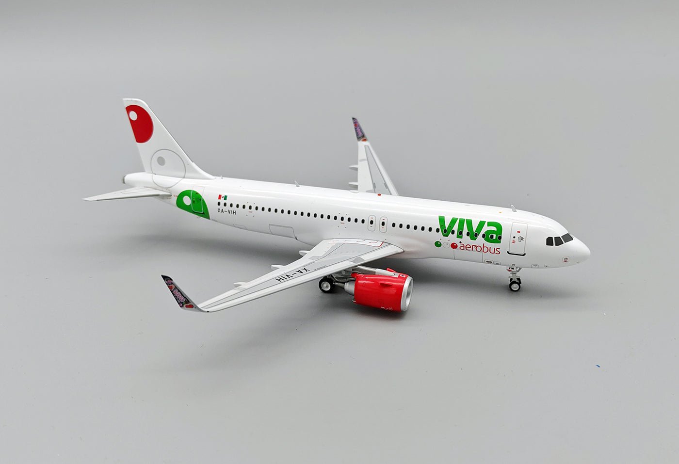 Pre - Order InFlight200 IF320VB0725 1:200 VivaAerobus Airbus A320 - 271N XA - VIH