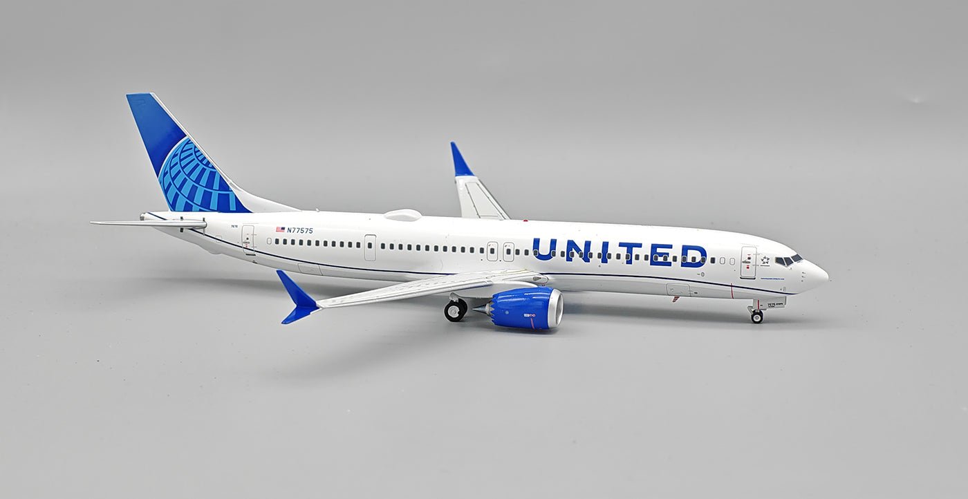 Pre - Order InFlight200 IF739M0825 1:200 United Airlines Boeing 737 - 9 MAX N77575