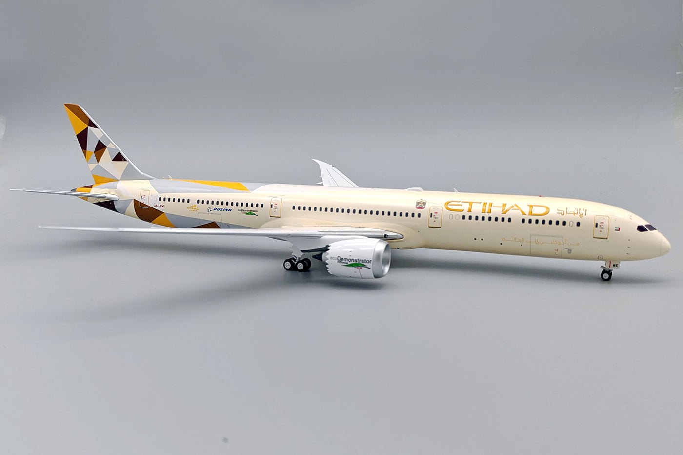 Pre - Order InFlight200 IF78XEY1024 1:200 Etihad Airways Boeing 787 - 10 Dreamliner A6 - BMI