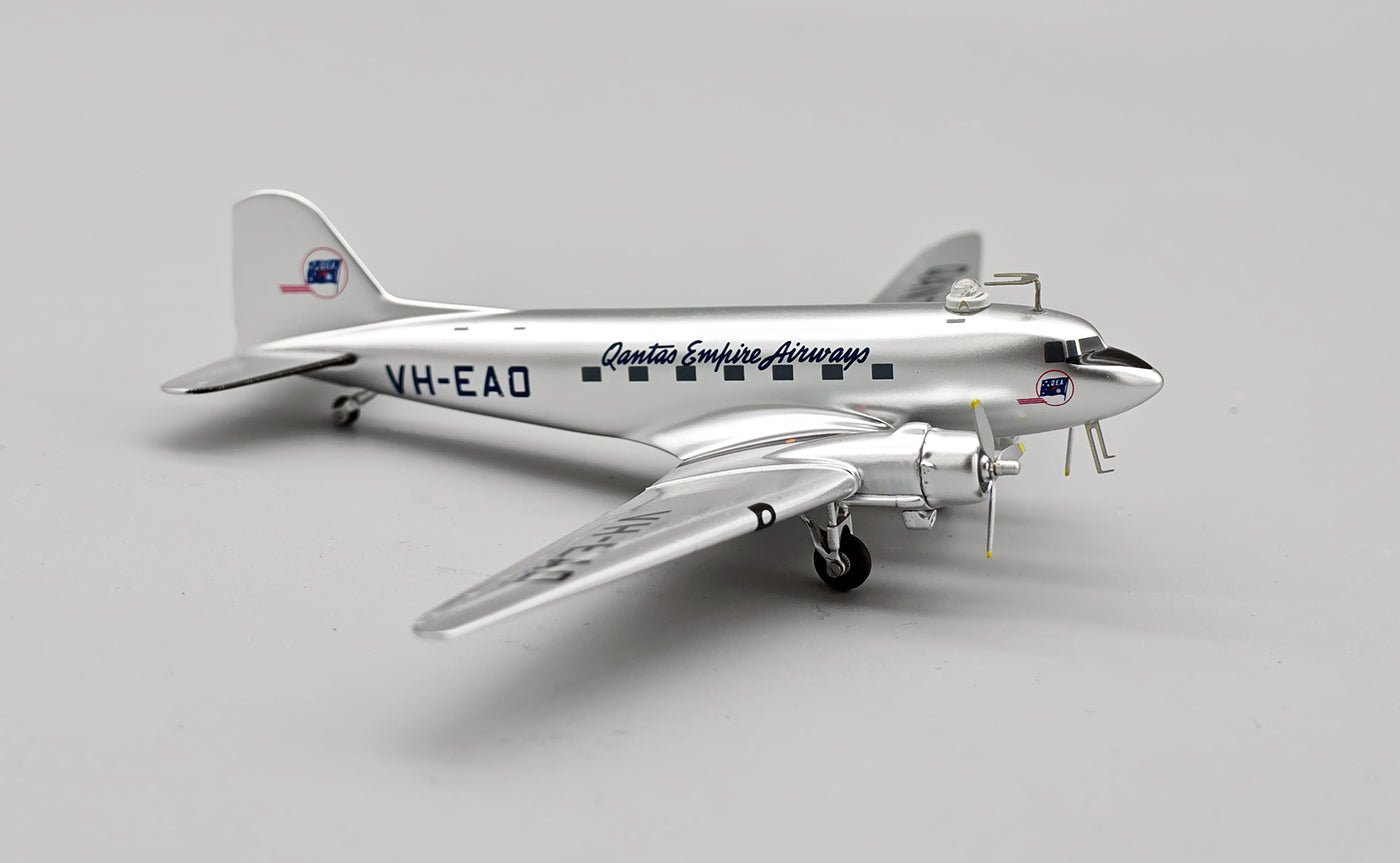 Pre - Order InFlight200 IFDC3QF0226 1:200 Qantas Empire Airways Douglas DC - 3 VH - EAO
