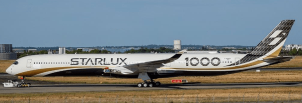Pre - Order JC Wings EW235K002A 1:200 Starlux Airlines Airbus A350 - 1000XWB "Carbon Fiber" Reg: B - 58551 "Flaps Down"