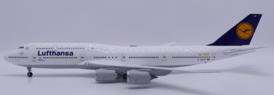 Pre - Order JC Wings EW2748008 1:200 Lufthansa Boeing 747 - 8 "OC""1500th Boeing 747" Reg: D - ABYP