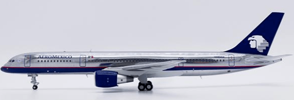 Pre - Order JC Wings LH2332 1:200 Aeromexico Boeing 757 - 200 "Polished" Reg: N490AM