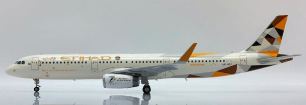 Pre - Order JC Wings LH2403 1:200 Etihad Airways Airbus A321 Reg: A6 - AEE
