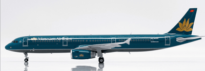 Pre - Order JC Wings LH2421 1:200 Vietnam Airlines Airbus A321 "OC" Reg: VN - A390
