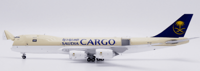 Pre - Order JC Wings LH4348C 1:400 Saudia Cargo Boeing 747 - 8F "Interactive Series" Reg: HZ - A13