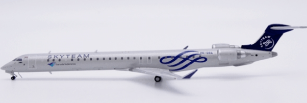 Pre - Order JC Wings LH4406 1:400 Garuda Indonesia Bombardier CRJ - 1000ER "Skyteam" Reg: PK - GRA