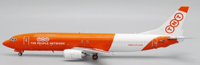 Pre - Order JC Wings XX20136 1:200 TNT Express Boeing 737 - 400(SF) Reg: OE - IAE