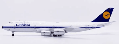 Pre - Order JC Wings XX20454 1:200 Lufthansa Boeing 747 - 8 "Retro" Reg: D - ABYT