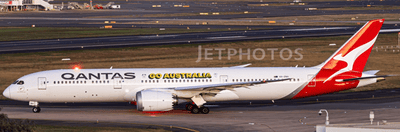 Pre - Order JC Wings XX20568A 1:200 Qantas Boeing 787 - 9 Dreamliner "Go Australia" Reg: VH - ZNH Flaps Down