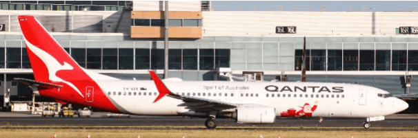 Pre - Order JC Wings XX40614 1:400 Qantas Boeing 737 - 800 "Santa" Reg: VH - VZX