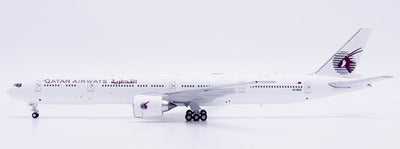 Pre - Order JC Wings XX40679A 1:400 Qatar Airways Boeing 777 - 300ER "All White" "Flaps Down" A7 - BOC