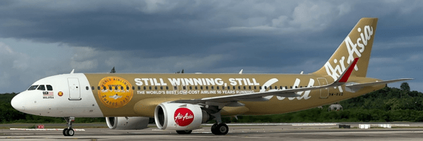 Pre - Order JC Wings XX40776 1:400 Air Asia Airbus A320NEO "Still Winning, Still Gold" Reg: 9M - RAQ