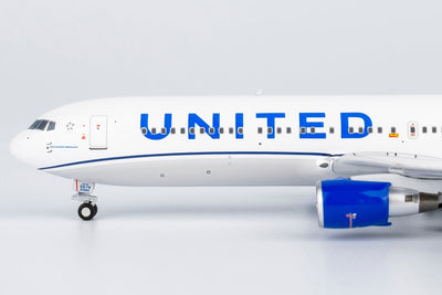 Pre-Order NG Models 17006 1:400 United Airlines 767-300ER/w N674UA (Blue Evolution c/s)