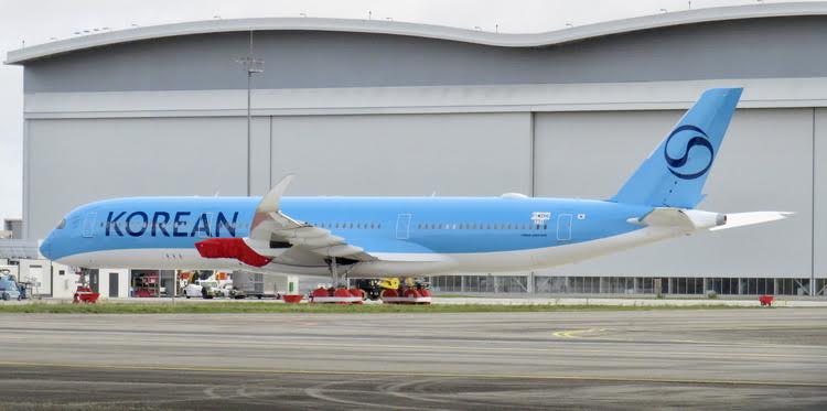 Pre - Order Phoenix 04672 1:400 Korean Air A350 - 900 HL8746