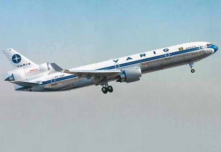 Pre - Order Phoenix 11937 1:400 Varig MD - 11 PP - VOP