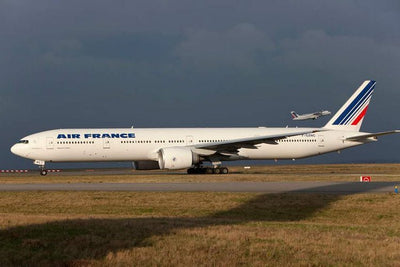 Pre - Order Phoenix 12029 1:400 Air France B777 - 300ER F - GZNC