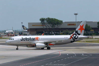 Pre - Order Phoenix 12032 1:400 Jetstar Asia A320 9V - JSQ
