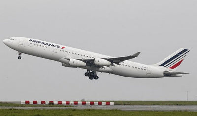 Pre - Order Phoenix 12063 1:400 Air France A340 - 300 F - GLZS
