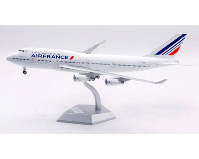 Pre - Order SQ Wings L2071 1:200 Air France Boeing 747 - 400 F - GITD